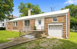 409 E Olive Street, Bolivar, MO 65613