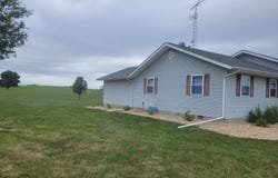 20796 E IL Hwy 15 Highway, Bluford, IL 62814