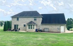 112 Pheasant Ridge Dr, Center Twp, PA 16001