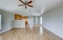 599 Rocky Ridge LN, Luling, TX 78648