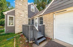 2777 Oxford Street N, Roseville, MN 55113
