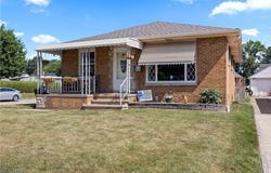 3434 Center Drive, Parma, OH 44134