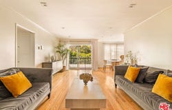 321 N Palm Dr, Beverly Hills, CA 90210