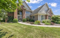 N81w33604 Chicory Ct, Oconomowoc, WI 53066