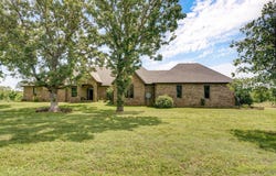 9215 W Farm Road 94, Willard, MO 65781