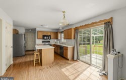 504 SPRING HOLLOW Drive, NEW HOLLAND, PA 17557