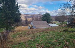 106 Stonewall Road, Fairmont, WV 26554-1937