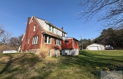276 Blue Jay Dr, BEAVER, WV 25813