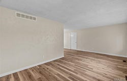 117 Sir Moss Lane, Fenton, MO 63026