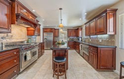2840 S West Street, Visalia, CA 93277