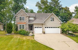 8243 Heathertree Lane, Brighton, MI 48116
