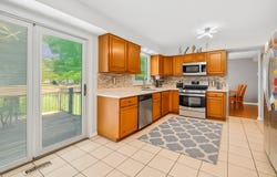 4816 W Courtland Trail, McHenry, IL 60050