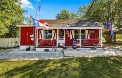 604 E South Street, Whitesboro, TX 76273