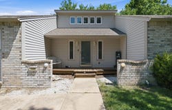 1300 E Cresthill Rd, Derby, KS 67037-2169