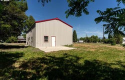 305 N MAIN ST, Halfway, OR 97834