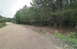 Meadow Dr, Byram, MS 39272