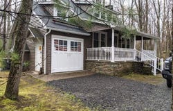 926 Rt 390, Greentown, PA 18426