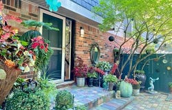 980 Stratford Lane E, Bloomfield Hills, MI 48304