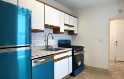 202 E THIRTEENTH STREET, WILMINGTON, DE 19801