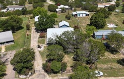 181 Leinweber Rd, Leakey, TX 78873