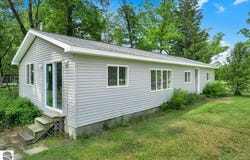 3594 Channel Road, Hale, MI 48739