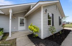 308 Dayrell Drive, Hubert, NC 28539