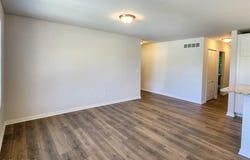 195 Whispering Pines Drive, Fenton, MI 48430