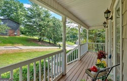 11 Chestnut, Cartersville, GA 30120