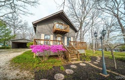 1517 Lakeshore Drive, Cuba, MO 65453