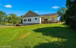 327 Bethel Rd, Clinton, TN 37716