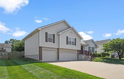 1005 Granada Drive, Raymore, MO 64083