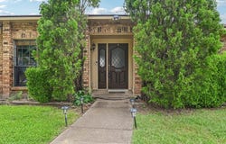 5605 Blair Oaks Drive, The Colony, TX 75056