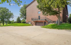 2005 Spring Street unit: U107, Grinnell, IA 50112