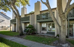 302 Saint Andrews Street unit: J-103, Rockport, TX 78382