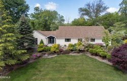 20 Sunrise Circle, Holmdel, NJ 07733
