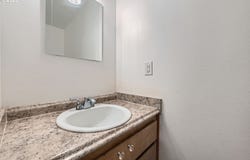 121 SE 34TH CIR, Troutdale, OR 97060
