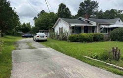 811 Carolina Ave, Thomasville, NC 27360