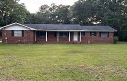 2472 Thornton Road, Tallahassee, FL 32308