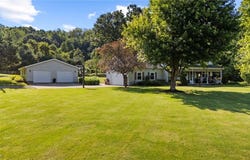 1281 Tall Timber Road NE, New Philadelphia, OH 44663