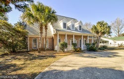 613 Clarendon Avenue, Carolina Beach, NC 28428
