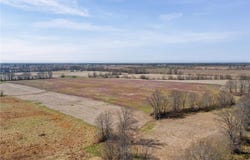 Iguana Road, Brookfield, MO 64628