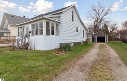 724 Bridge Avenue, Alma, MI 48801