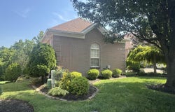 3207 Hurstbourne Springs Dr, Louisville, KY 40220