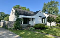 22026 Alger Street, Saint Clair Shores, MI 48080