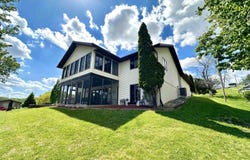 5030 N Lakeshore Drive, Brooklyn, IA 52211