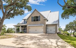 111 Kathleen Ave, La Grange, TX 78945