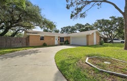 1522 W Palm, Aransas Pass, TX 78336