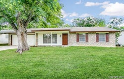 7442 CASTLE TRAIL DR, San Antonio, TX 78218-2810