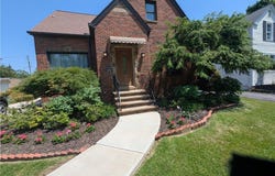 1975 E 226th Street, Euclid, OH 44117