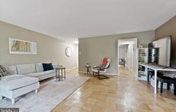 10228 ROCKVILLE PIK, NORTH BETHESDA, MD 20852